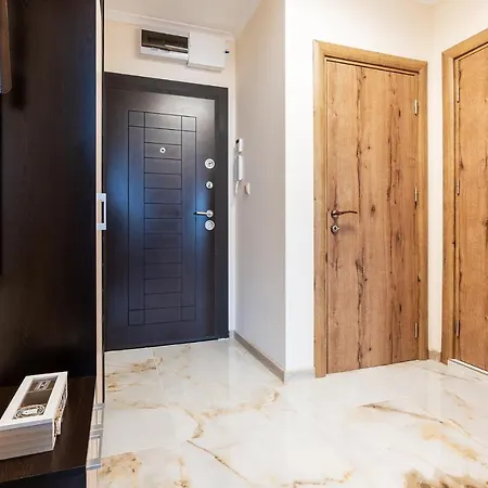 Apartman M1 Pool And View