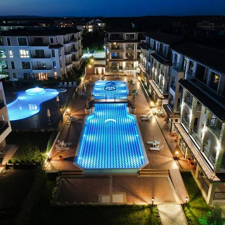 Апартамент M1 Pool And View *
