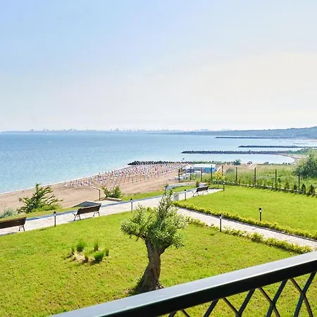 Апартамент M1 Pool And View