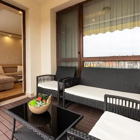 M1 Pool And View * Burgas